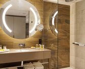 Toggler & Spinoza Hotel: glazen douchedeuren