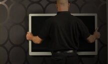 Een TV muurvast bevestigen